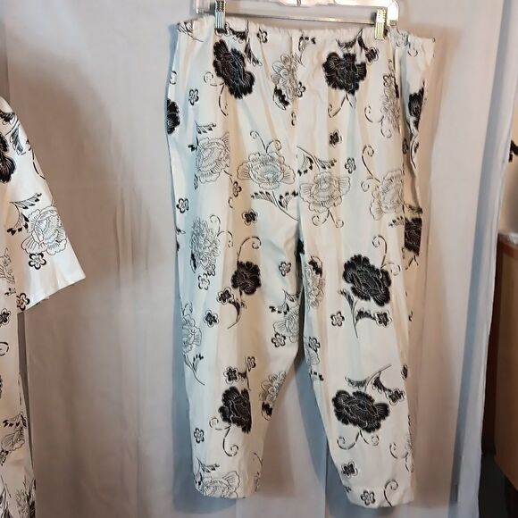 Victoria Jones 2pc. Floral Sequined Capri Set - Picture 8 of 11